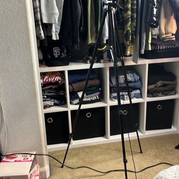 UBeesize 12in LED ring light - Picture 2 of 3